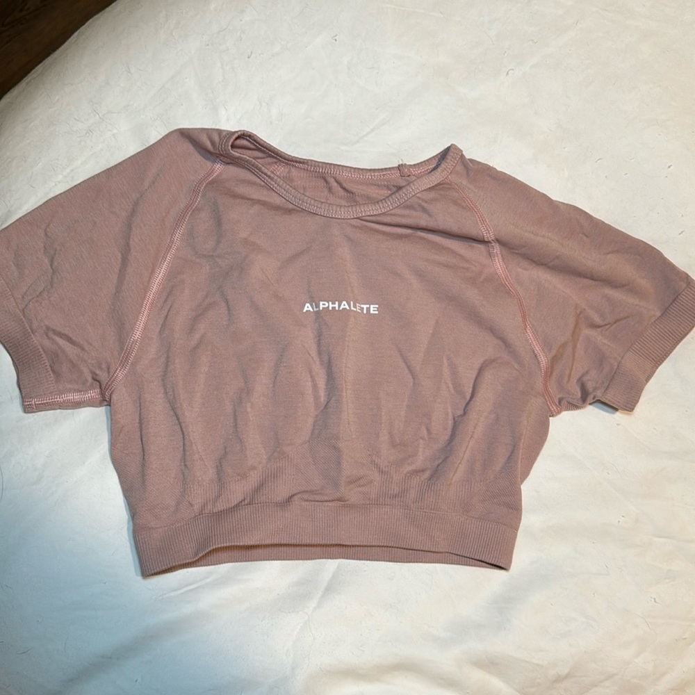 Alphalete crop top